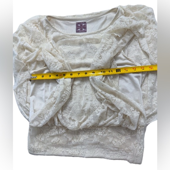 Free People Ivory Lace Boho Blouse Top XS Sheer Scalloped Hem Dolman Sleeve - Picture 10 of 13